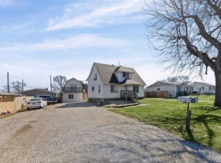 411 Sheridan St, Bethalto, IL 62010