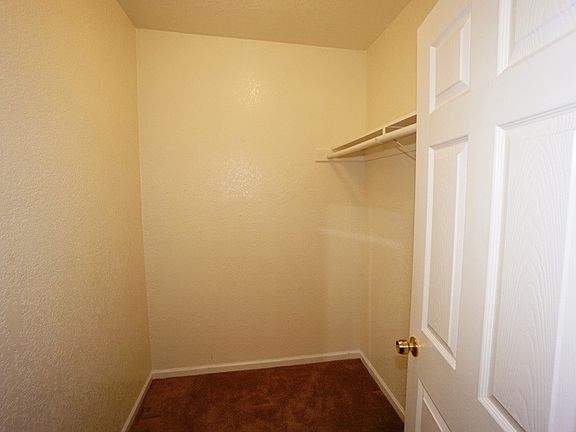 Master Walk In Closet