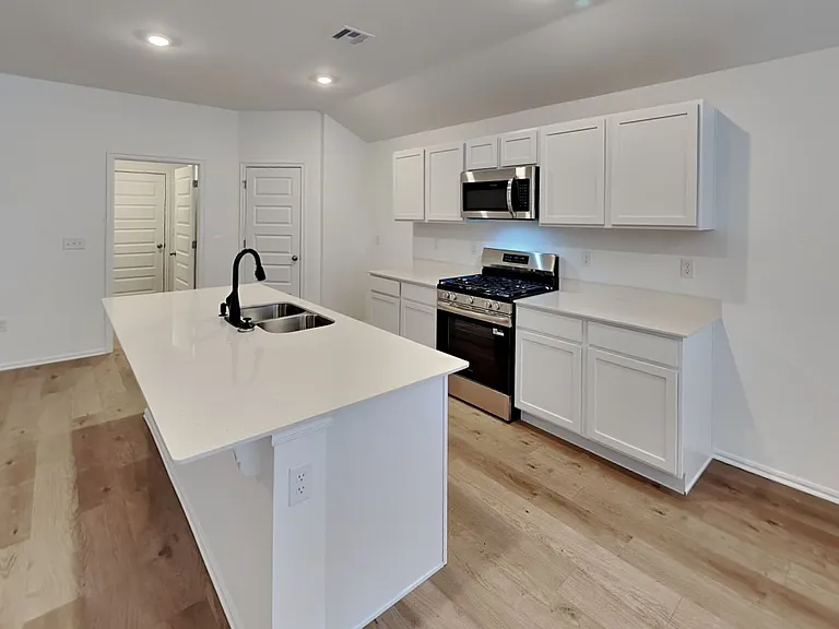 3909 Dutch Ln — Photo 8
