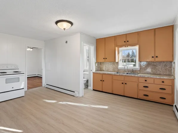 51 Thompson St Floor 1, Sanford, ME 04073