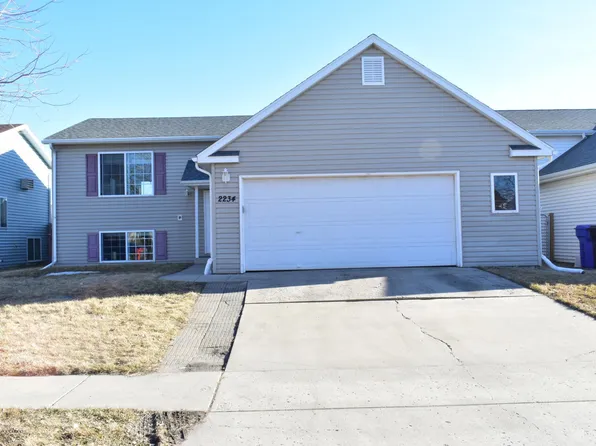 2234 59th Ave S, Fargo, ND 58104