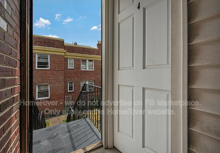 515 Franklin St NE #2 — Photo 17