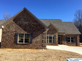 4304 Ruby Pointe Dr SE, Decatur, AL 35603