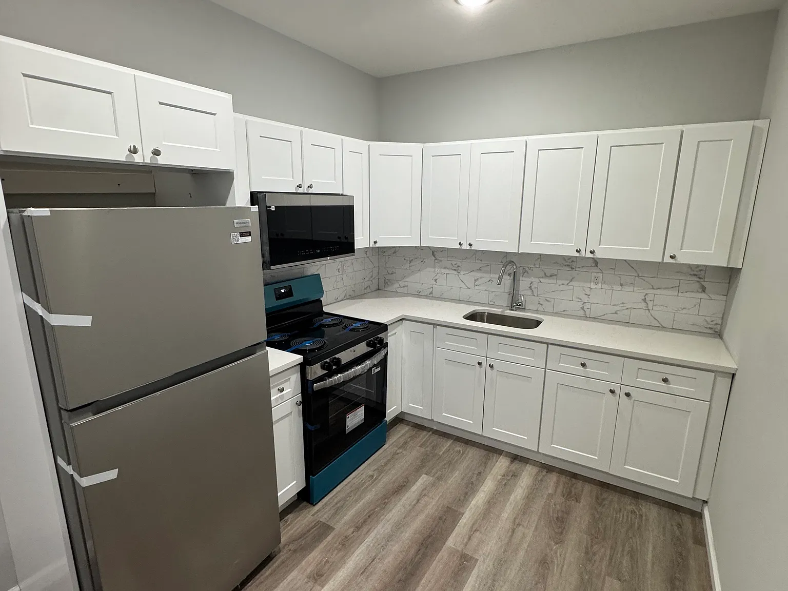 1 bed, $2,045 — Photo 4