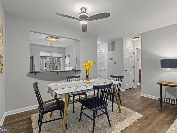 5th image of 2853 Yarling Ct #2853