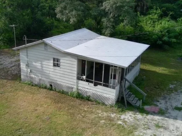 211 NE Avenue C, Carrabelle, FL 32322