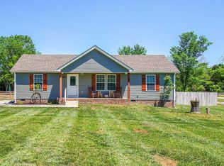 4537 Smiley Rd, Chapel Hill, TN 37034