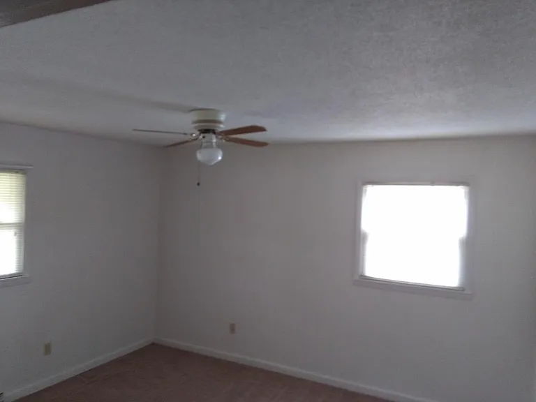 805 Broadway St — Photo 5