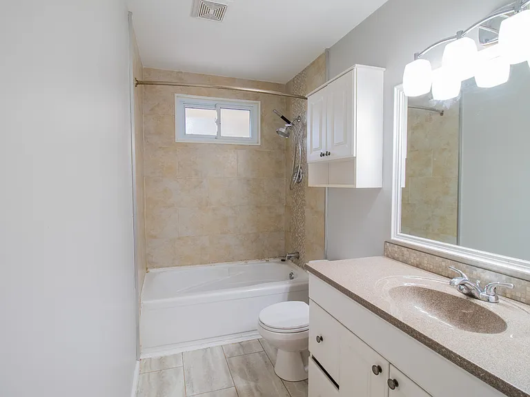 15 Sheridan Dr — Photo 12