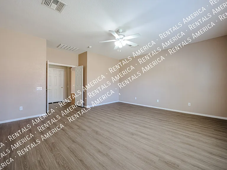 876 E Riviera Pl — Photo 29