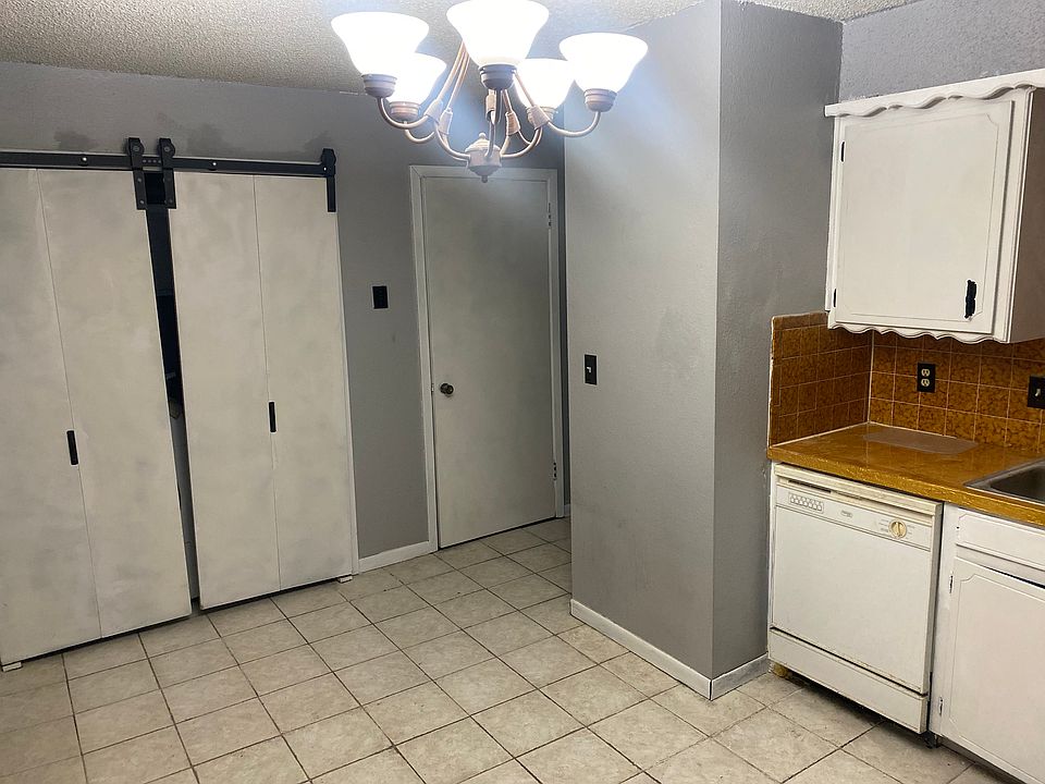 1st image of 309 E Deer Creek Dr