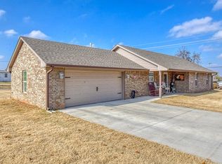 2326 S 22nd St, Chickasha, OK 73018