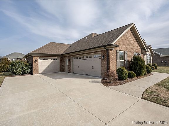 3rd image of 1865 Hazeltine Way