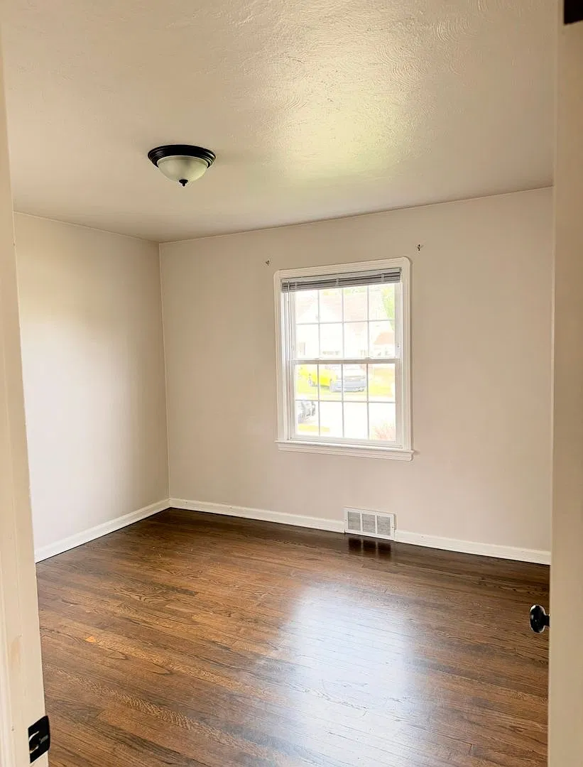 Charming 3-Bedroom Home with Garage in Brooklyn, $1,800/Month — Photo 3