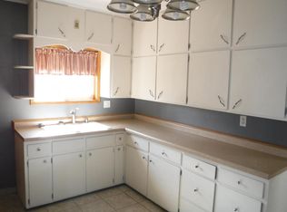 1035 N 43rd St, Manitowoc, WI 54220