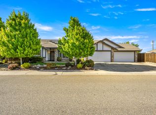 9089 Giant Panda Dr, Sacramento, CA 95829