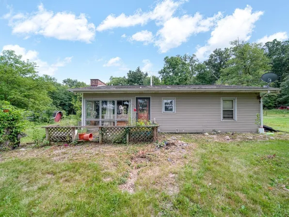 3205 Emery Rd, Adrian, MI 49221