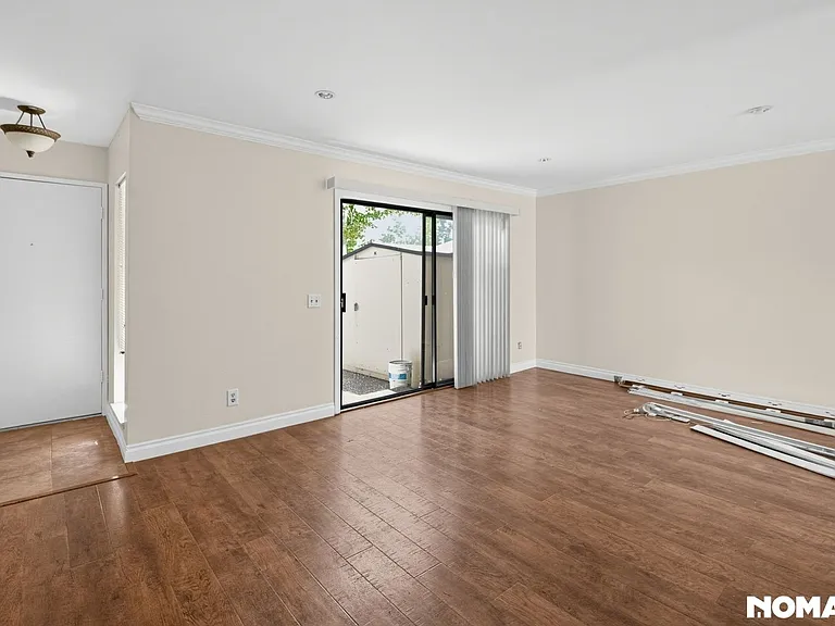 5335 Argos St — Photo 9
