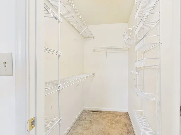 413 Waverly Rd — Photo 12