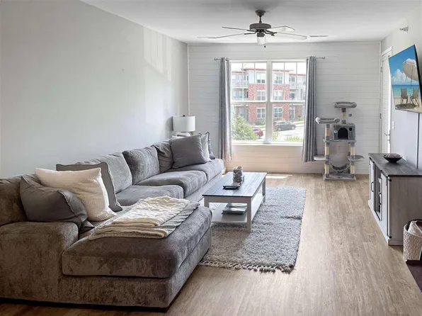 121 Metro Ter Unit 206, Madison, WI 53718