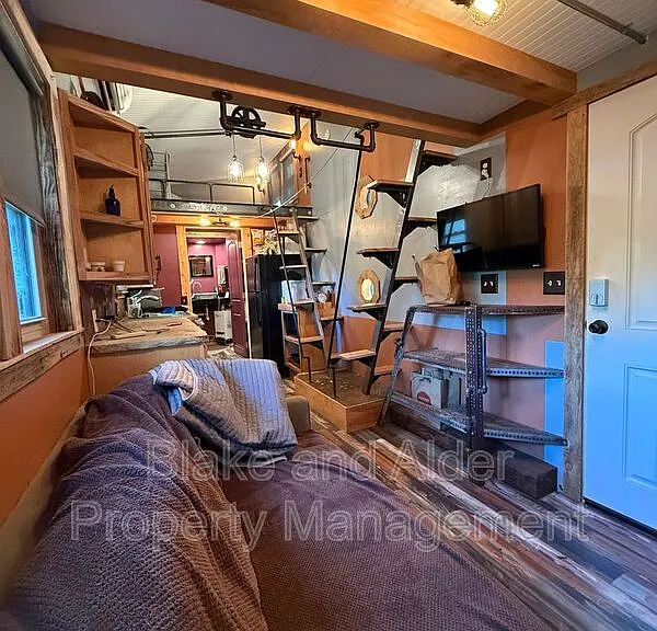 6519 NW Saint Helens Rd — Photo 3