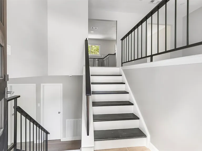2108 W Lacey Oak Cir — Photo 11