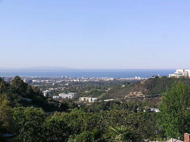 1st image of 1133 Linda Flora Dr