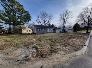 10416 Renfrew Dr, Saint Louis, MO 63137