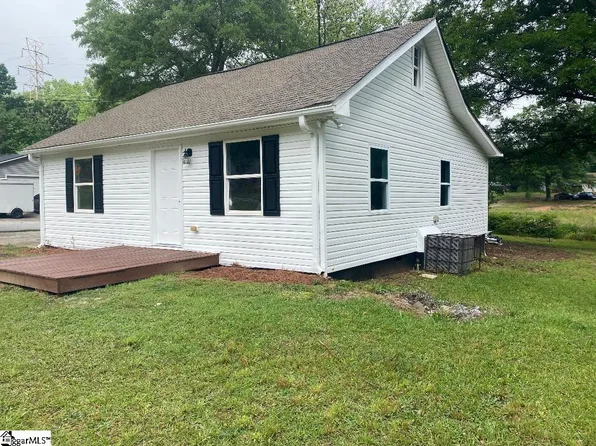 14 Lily St, Greenville, SC 29617