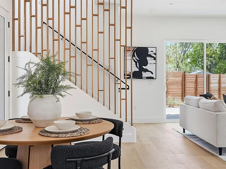 502 Normandy St #2 — Photo 3