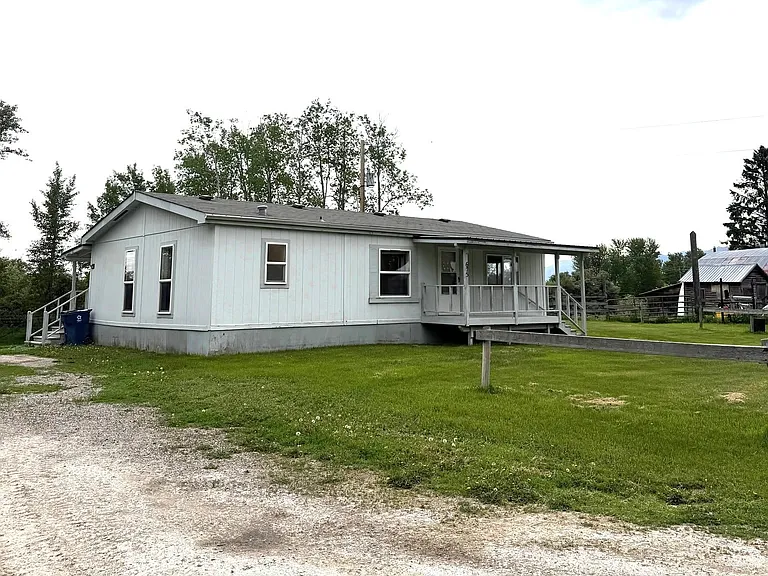 675 Auction Rd — Photo 1
