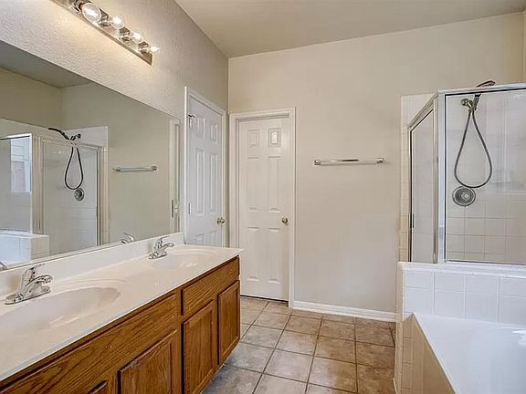 2nd image of 12538 Canyon Glen Dr
