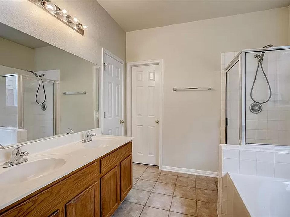 1st image of 12537 Canyon Glen Dr
