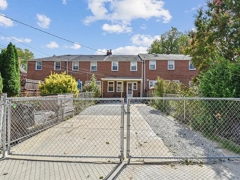 1612 Hardwick Rd — Photo 35