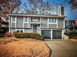 848 NW South Shore Dr, Kansas City, MO 64151