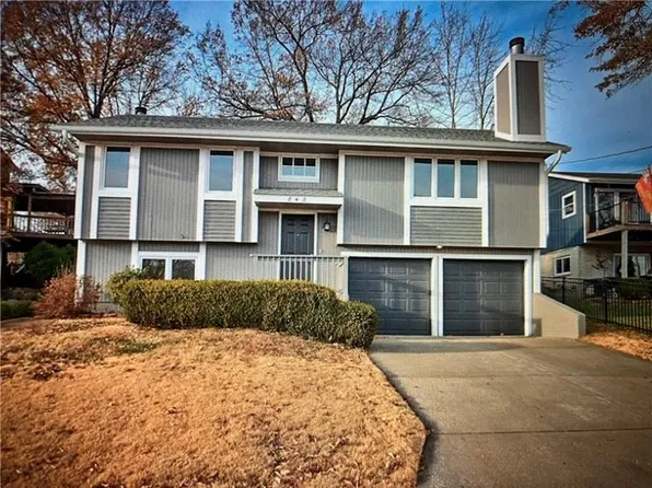 848 NW South Shore Dr, Kansas City, MO 64151