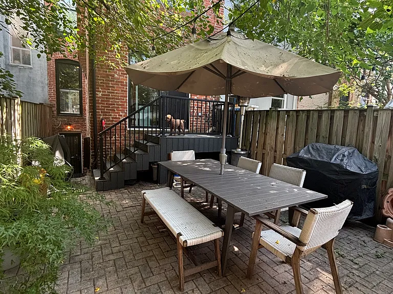 656 Acker Pl NE — Photo 23