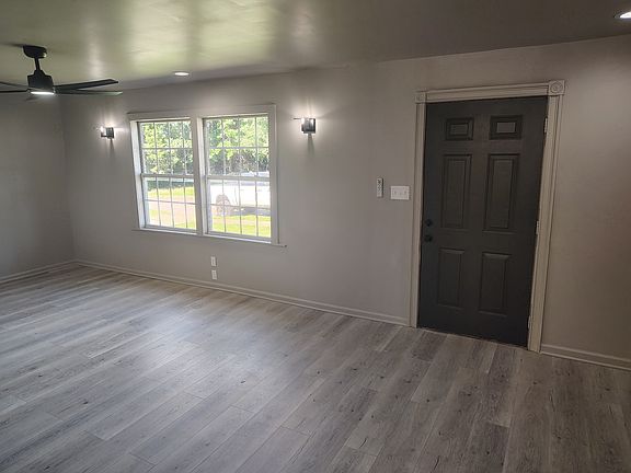 4th image of 6317 N Denver Ave