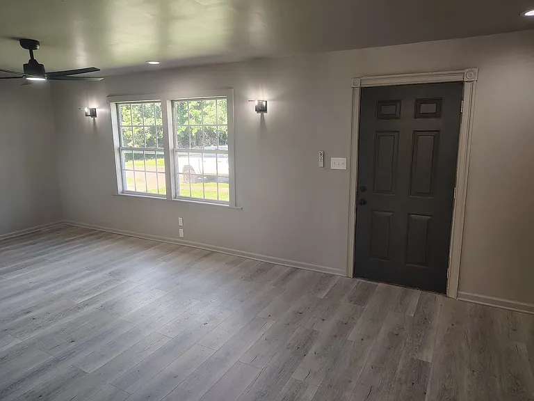 6317 N Denver Ave — Photo 4