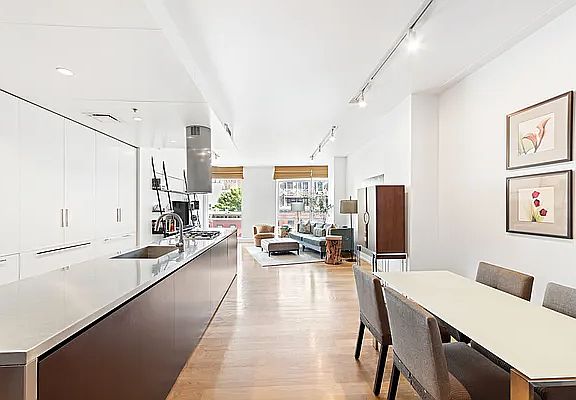 3rd image of 245 10th Ave APT 4E