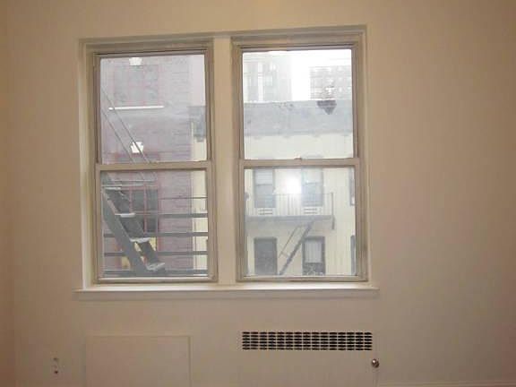 4th image of 414 E 77th St APT 4A
