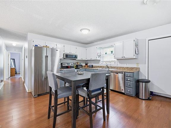 3rd image of 4027 Granby St