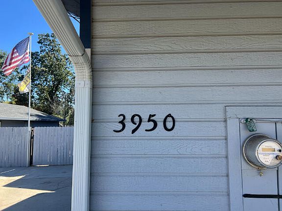 3rd image of 3950 La Mesa Ave