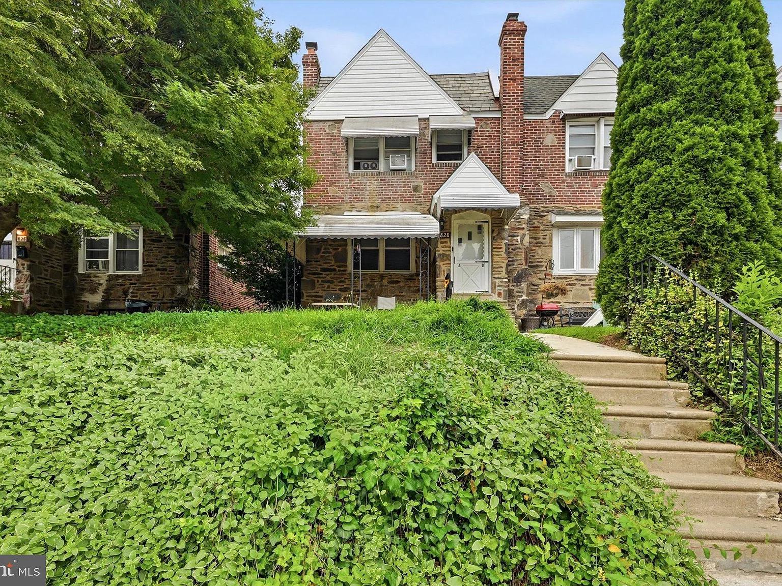 1 bed, 1.0 bath, 1560 sqft, $1,350 — Photo 1