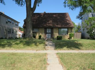 8220 W Congress St, Milwaukee, WI 53218