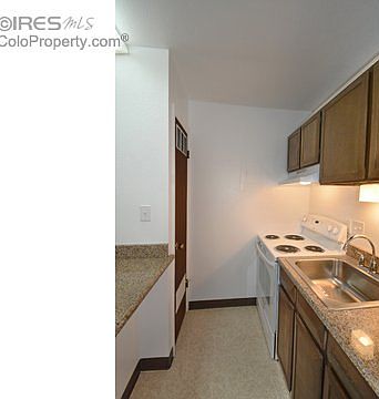5th image of 1607 Cottonwood Dr APT 17