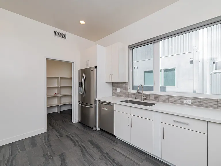 6016 W Beachwood Ln — Photo 27