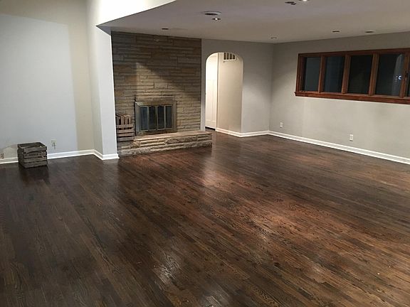 4th image of 1252 Park Ave