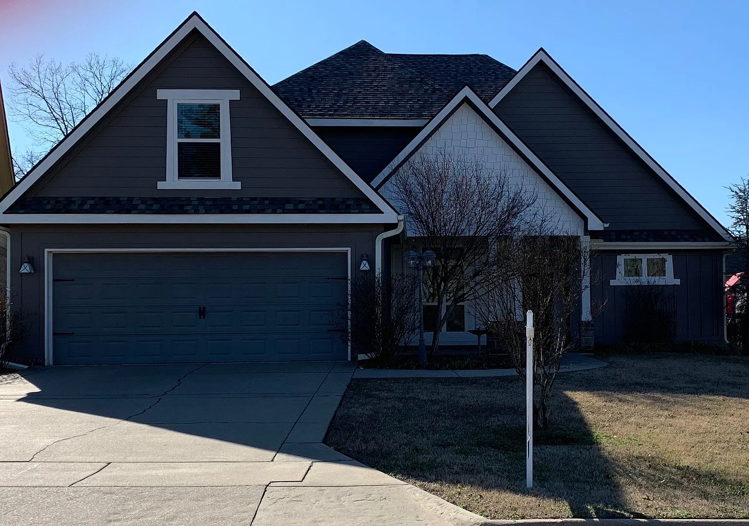 Beautiful 3 Bed, 3 Bath Home in Fort Smith — Photo 1