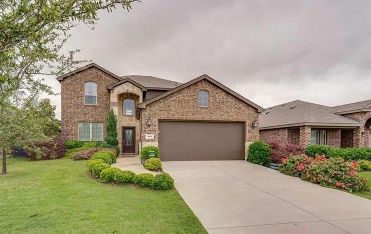 4 bed, 2476 sqft, $2,550 — Photo 1